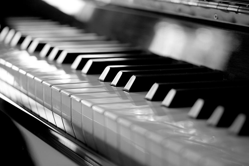 Juego: adivina el personaje 8609Piano1